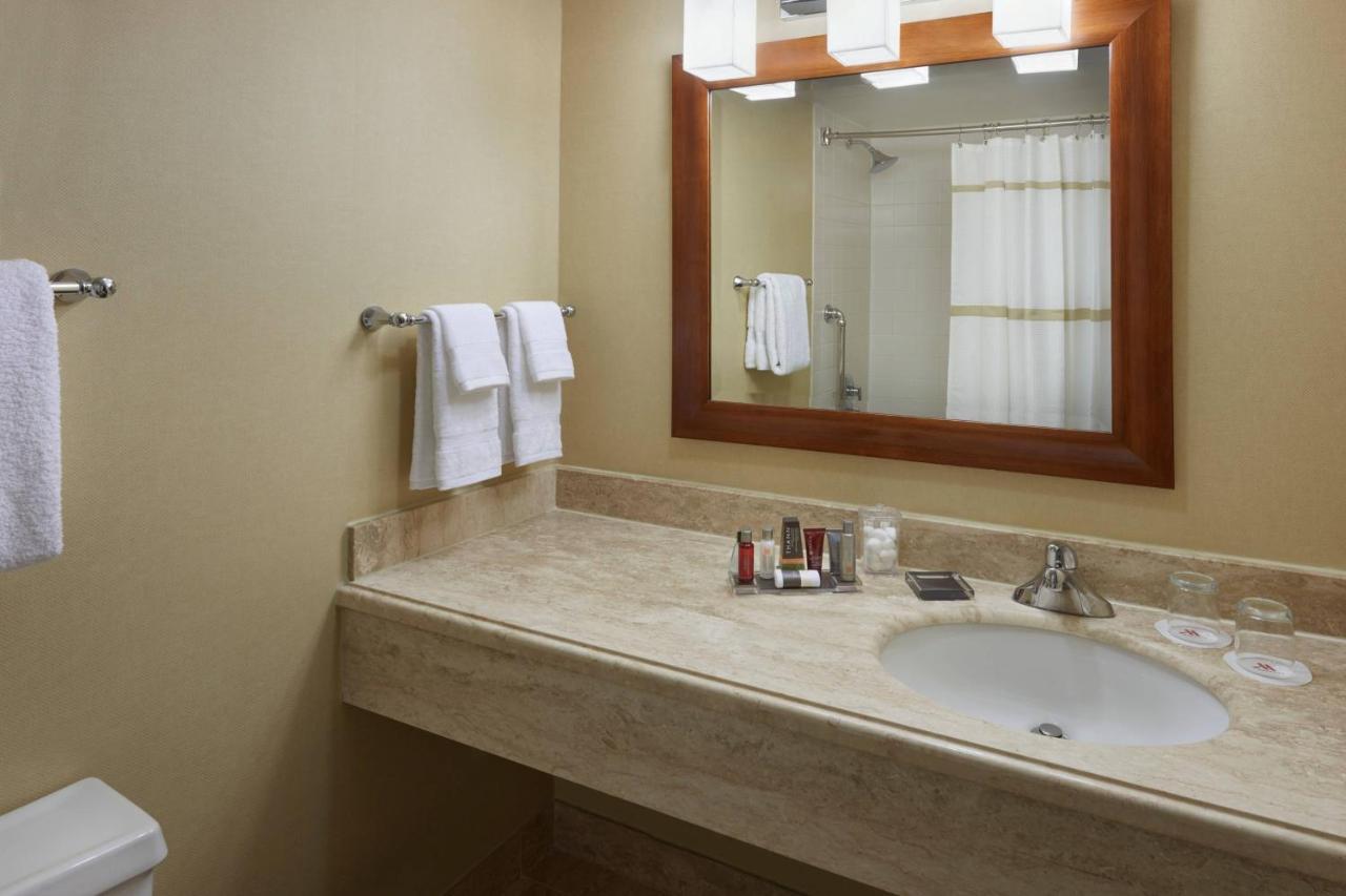 Toronto Airport Marriott Hotel Dış mekan fotoğraf